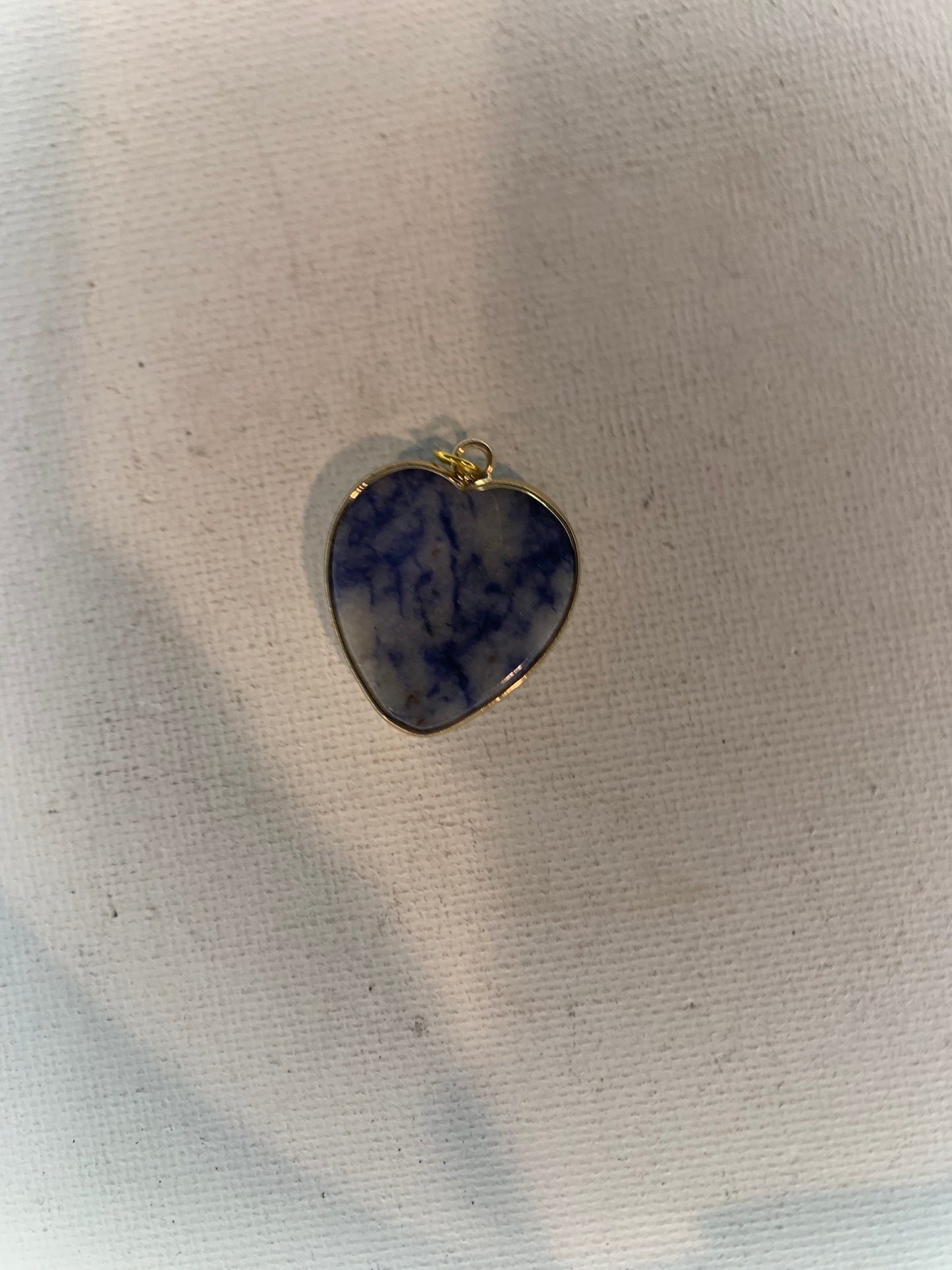 Sodalite pendant  in gold.