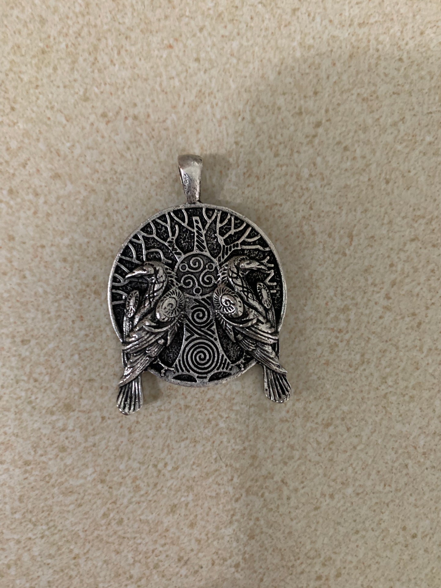 Two crow pendant